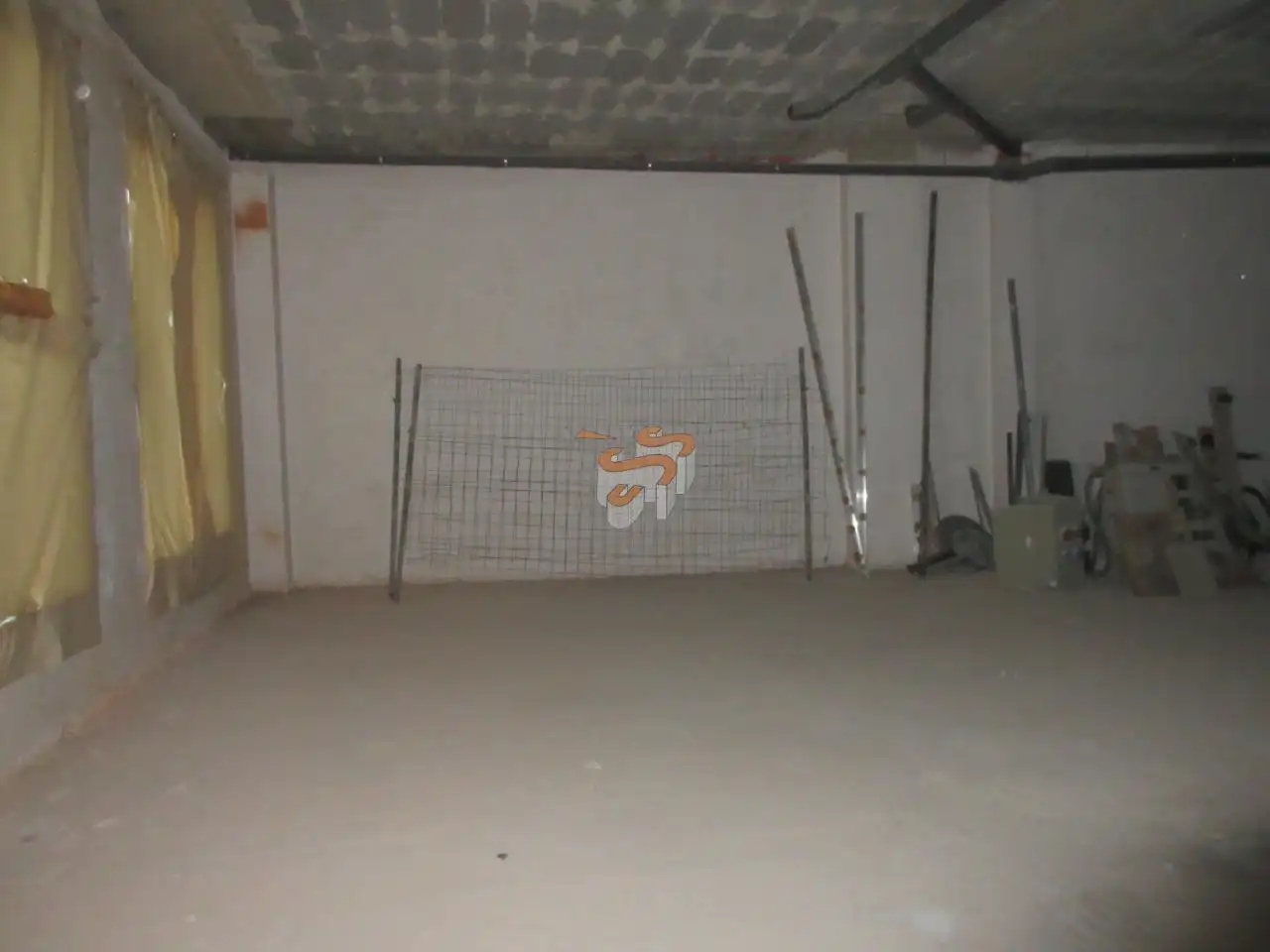Local comercial en venta en Porta Nova, imagen 2
