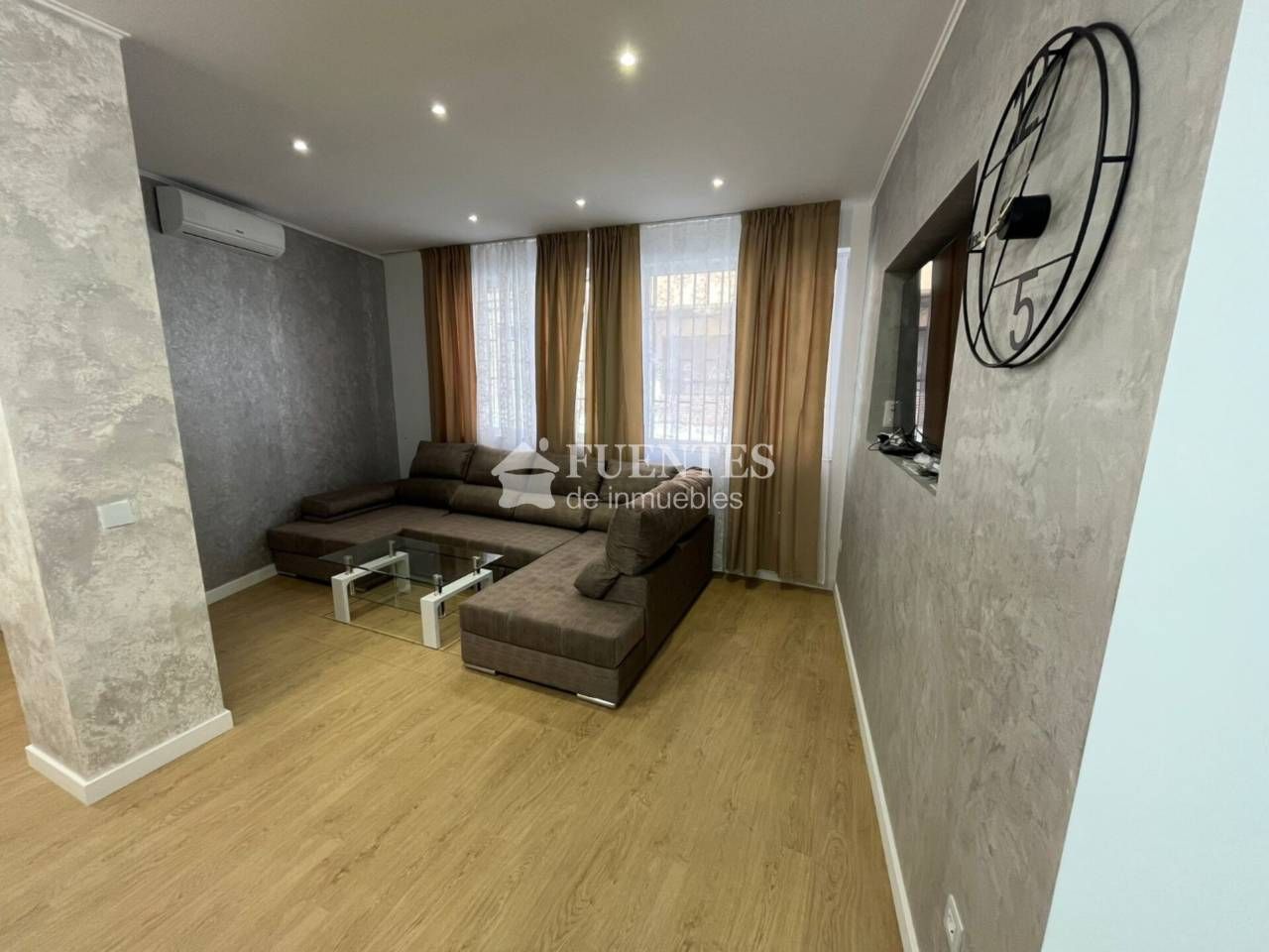 Piso en venta en Calle Cerdá, Altozano - Conde Lumiares