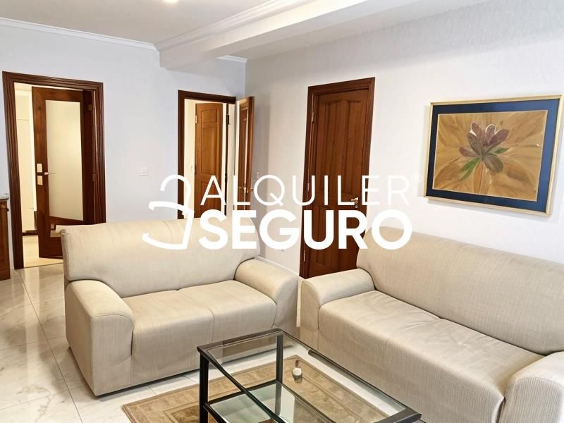 Sala d'estar de Pis de lloguer en Cuenca Capital amb Calefacció i Moblat