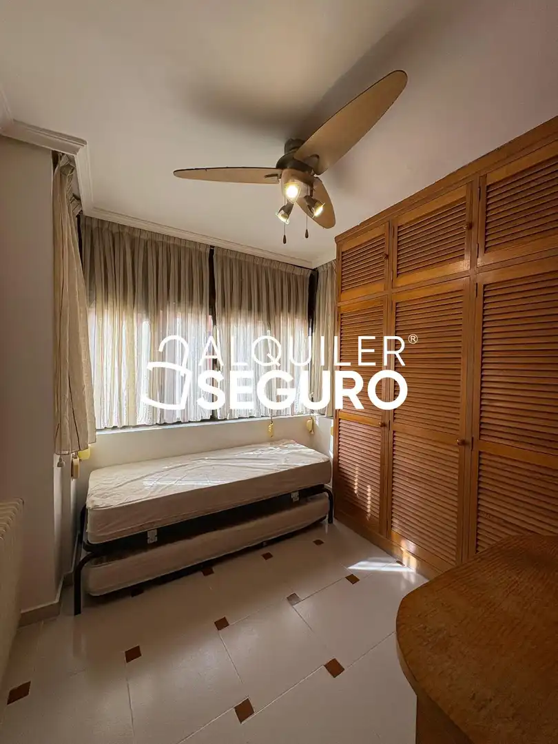 Habitación de Piso de alquiler en Puente de Vallecas