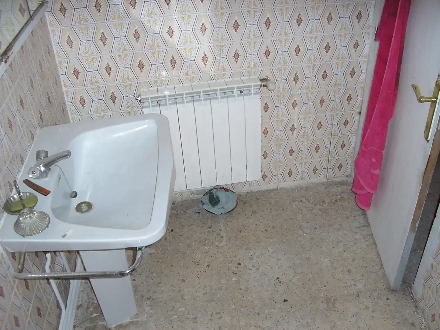 Bathroom of Flat for sale in Torquemada  with Furnished, Oven and Washing machine
