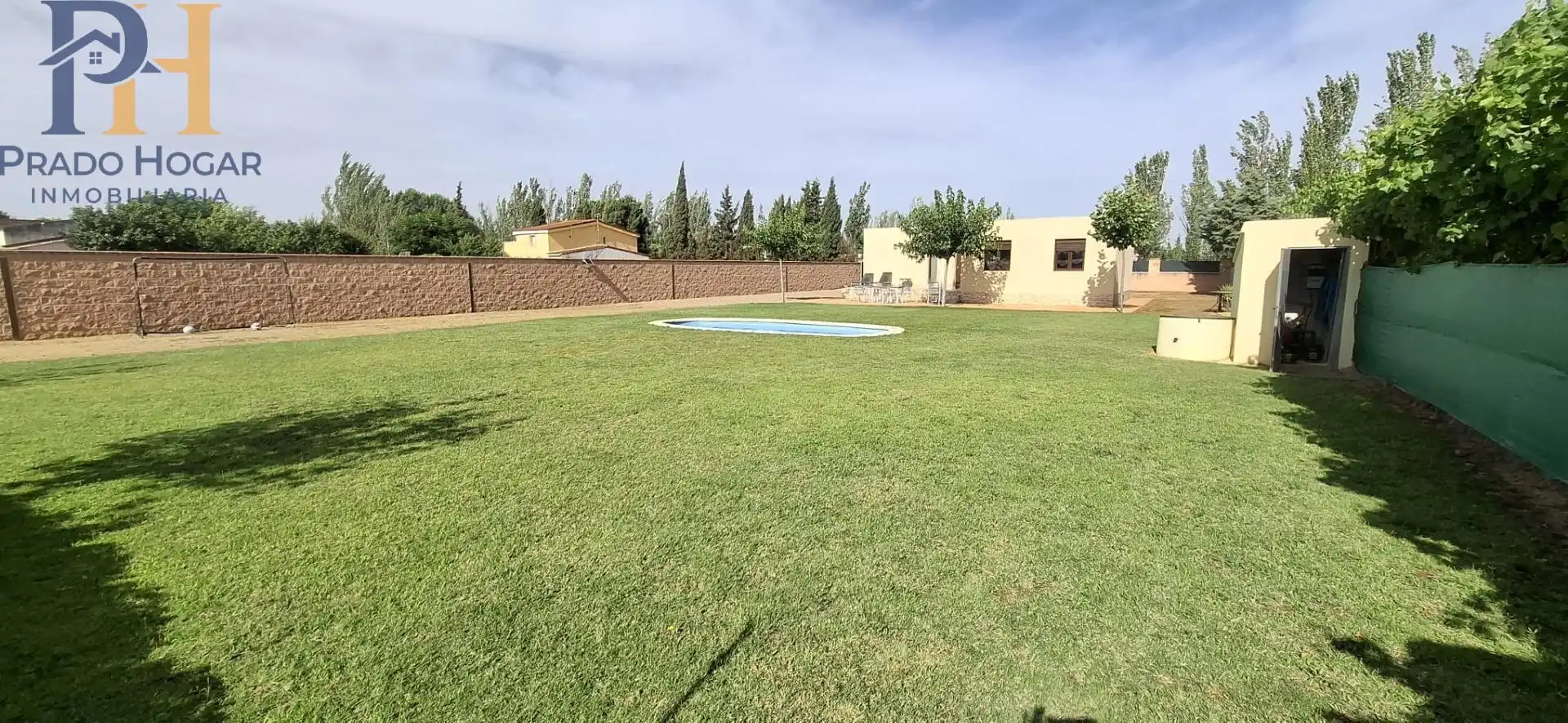 Houses for sale in Calle Calle Moscatel, Pepino