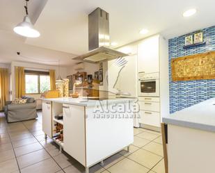 Kitchen of Single-family semi-detached for sale in Loeches  with Air Conditioner, Heating and Parquet flooring