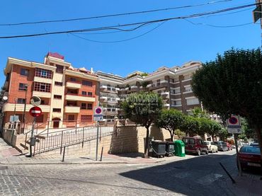Wohngebäude zum Verkauf in San Bartolomé - Millán de Priego