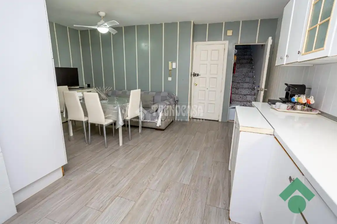 Flat for sale in Algeciras  with Terrace, Storage room and Furnished