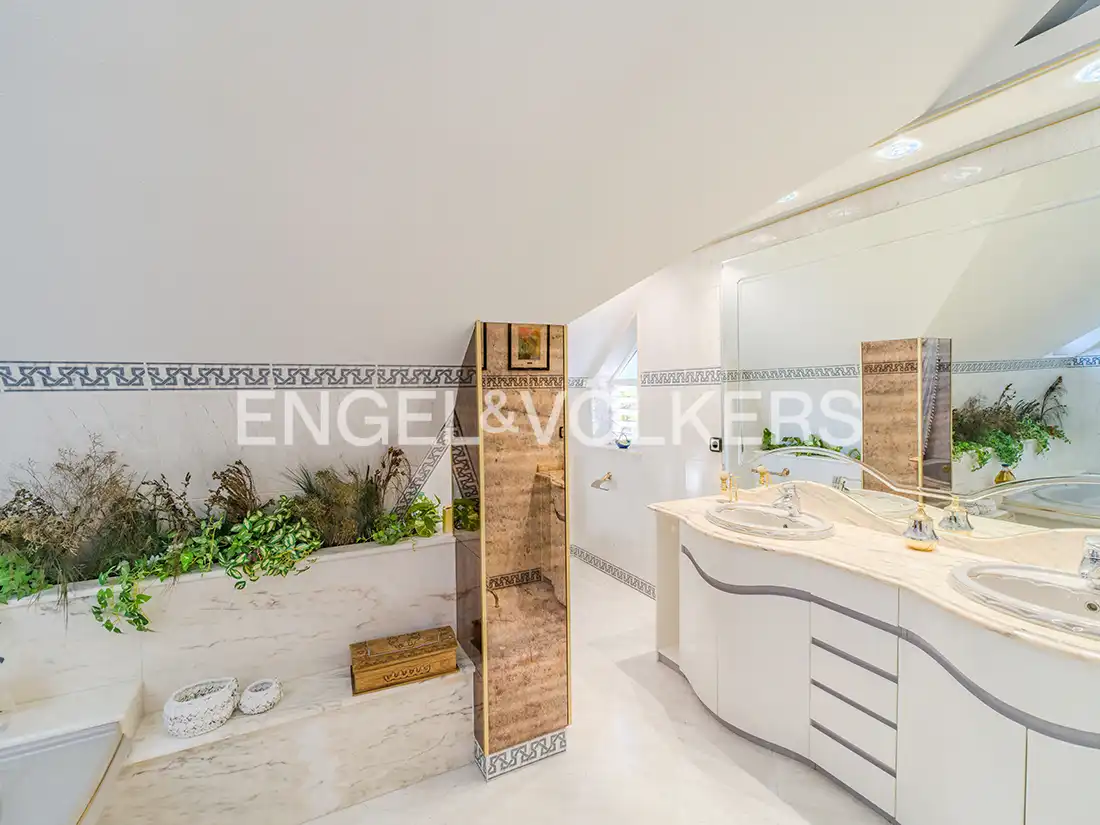 Bathroom of Houses for sale in San Vicente del Raspeig / Sant Vicent del Raspeig  with Air Conditioner, Heating and Private garden