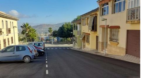 Foto 3 de Casa adosada en venta en Vicente Aleixandre, Jardin Lucena, Lucena