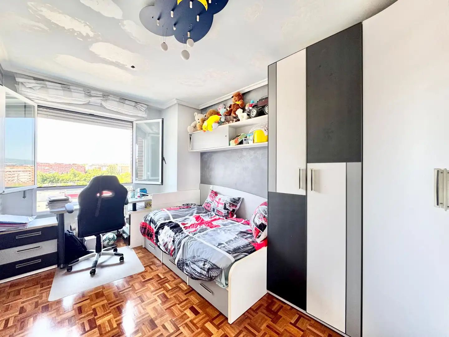 Habitación de Piso en venta en Vitoria - Gasteiz con Terraza y Trastero