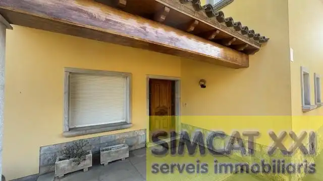 Houses for sale in Figueres  with Air Conditioner, Heating and Terrace