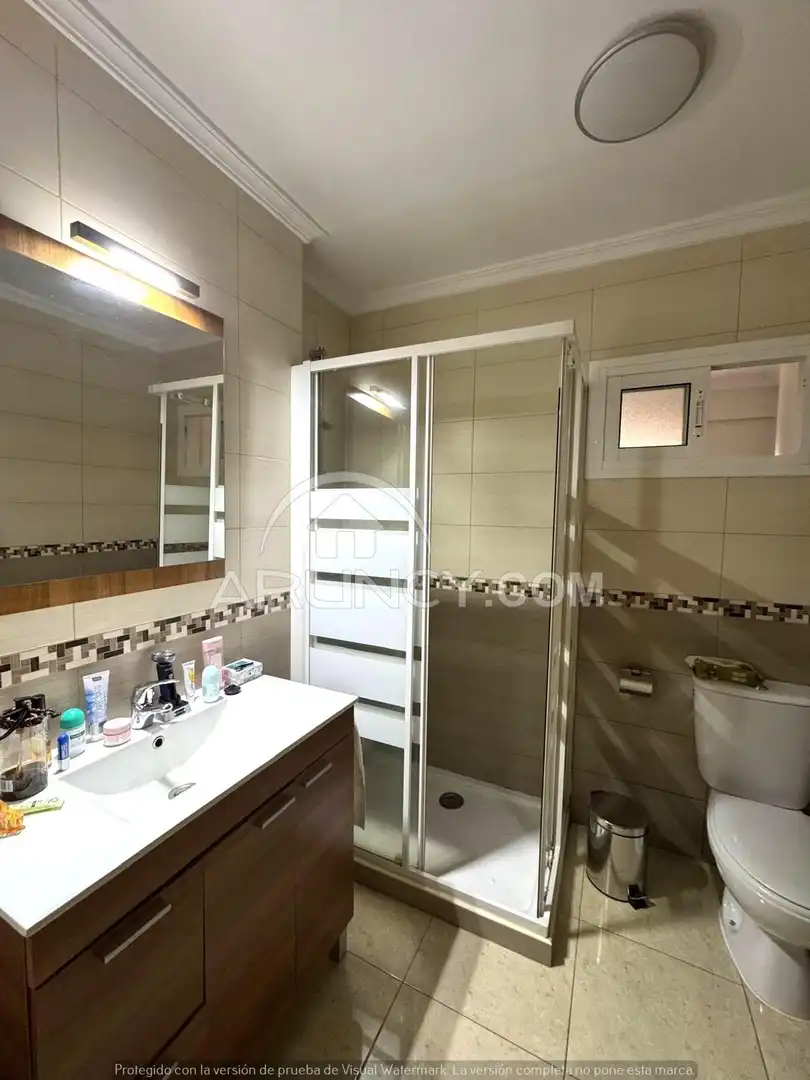 Baño de Piso de alquiler en Alcalá de Guadaira con Aire acondicionado, Terraza y Amueblado