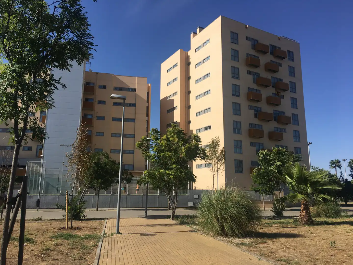 Vista exterior de Garaje en venta en Sevilla