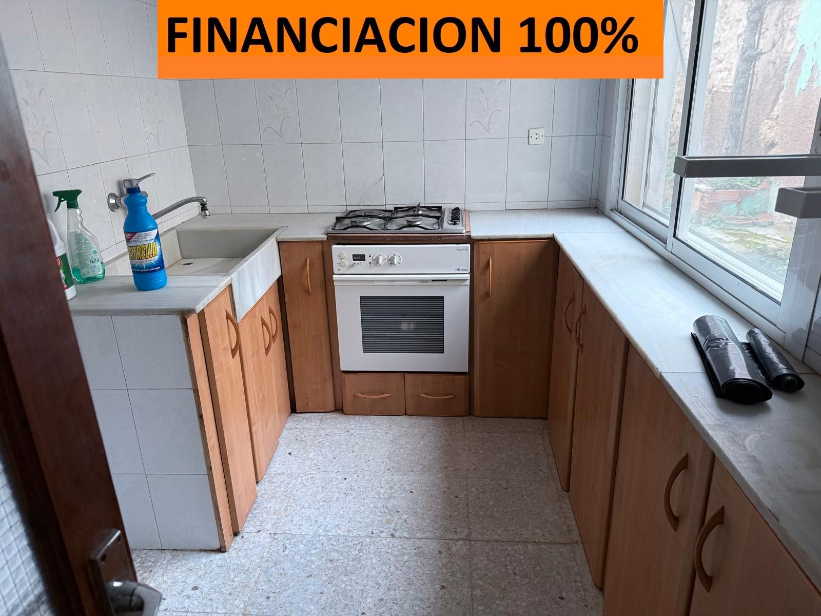 Cuina de Casa o xalet en venda en Lumpiaque amb Jardí privat, Terrassa i Traster