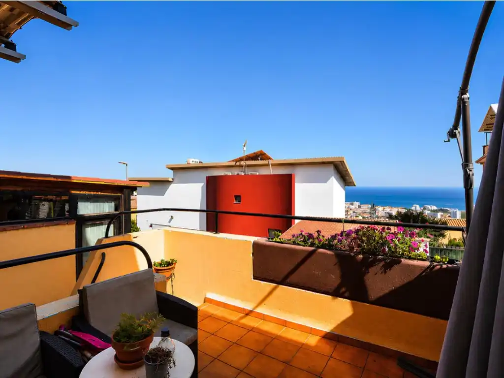 Terraza de Casa adosada en venta en Benalmádena con Aire acondicionado, Jardín privado y Amueblado