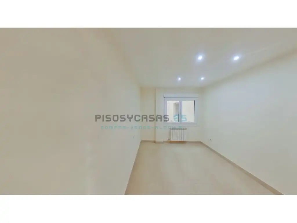 Flat for sale in Tauste  with Air Conditioner, Oven and Washing machine