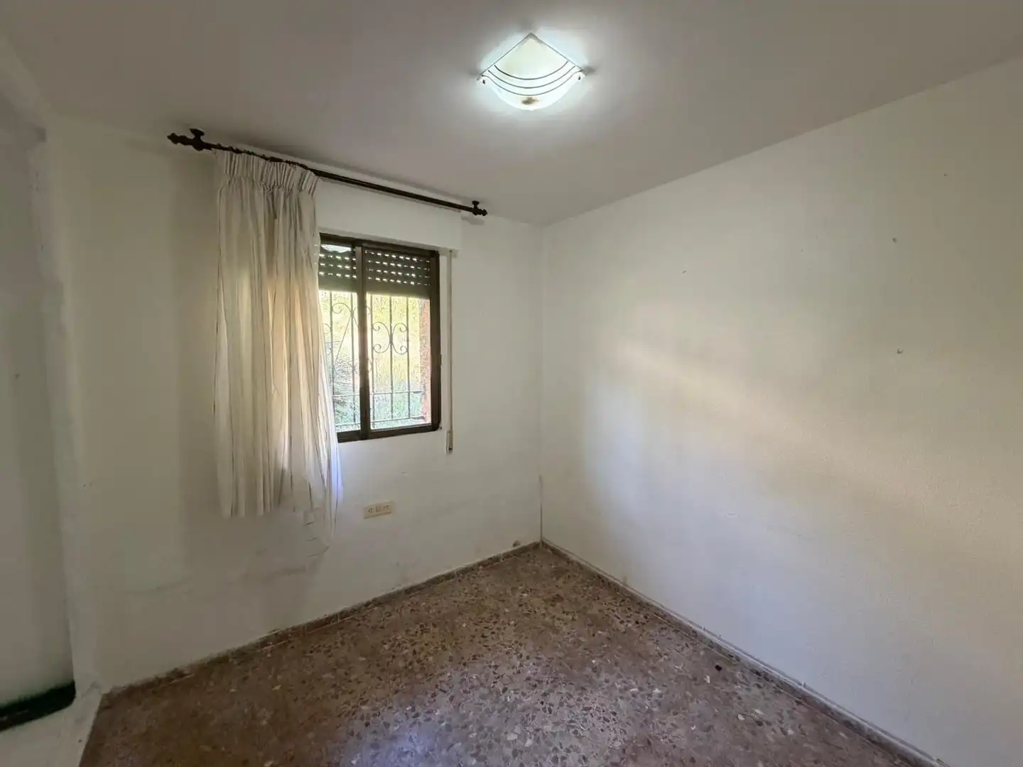 Schlafzimmer von Country house zum Verkauf in Onda mit Privatgarten, Abstellraum und Schwimmbad