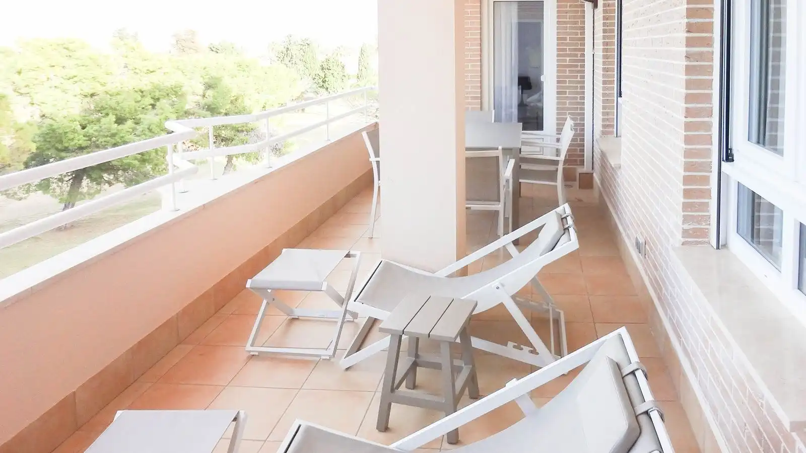 Terrasse von Wohnungen zum Verkauf in Oliva mit Klimaanlage, Heizung und Terrasse