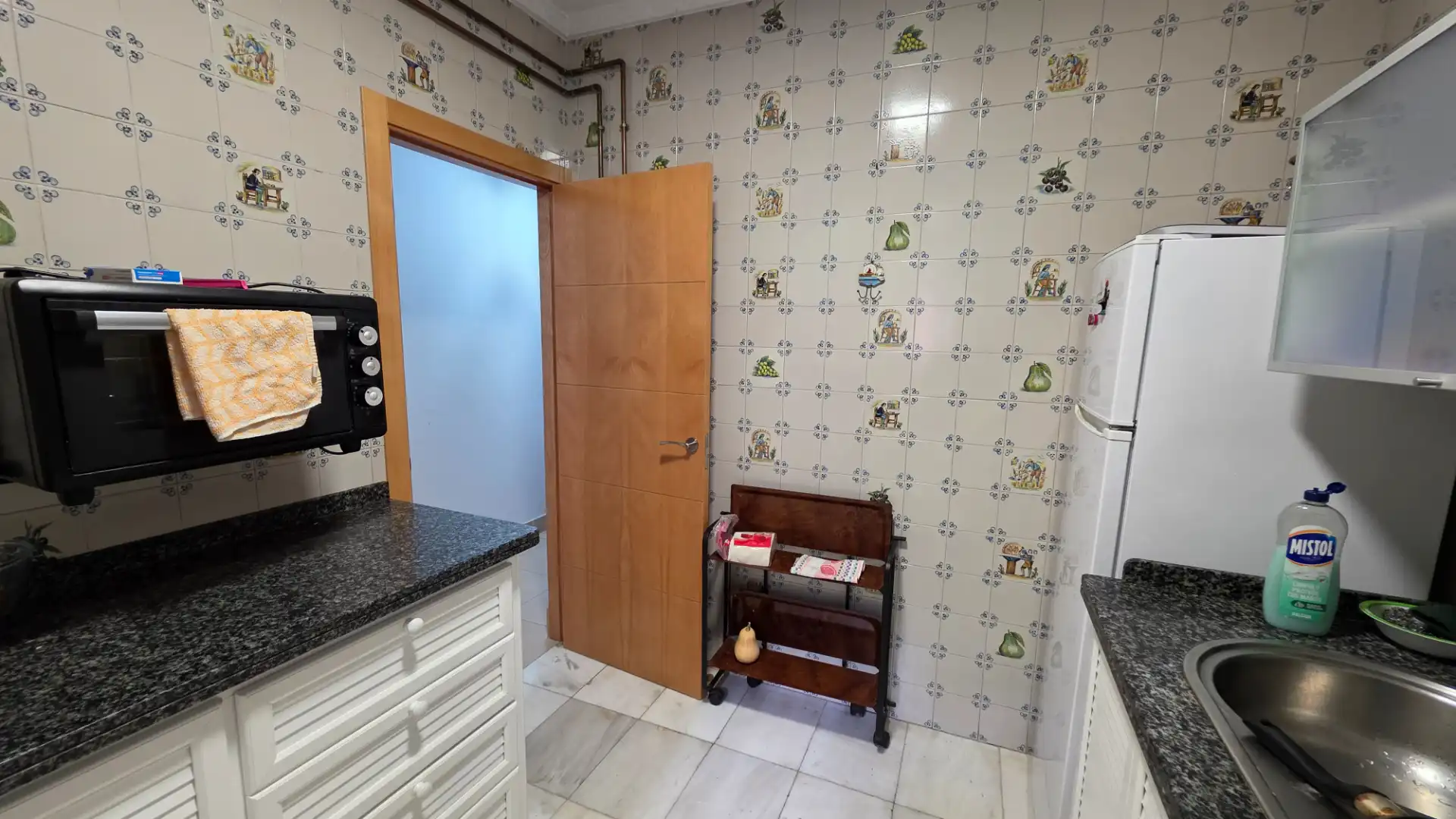 Cuina de Casa adosada en venda en El Puerto de Santa María amb Aire condicionat, Terrassa i Traster