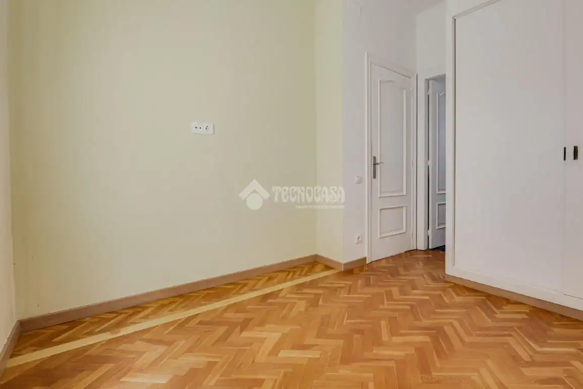 Habitación de Piso en venta en Barcelona con Calefacción y Parquet