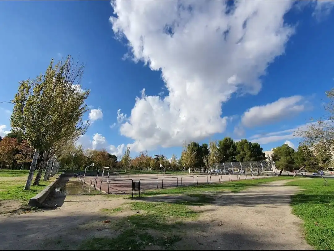 Vista exterior de Piso en venta en Madrid con Terraza y Amueblado