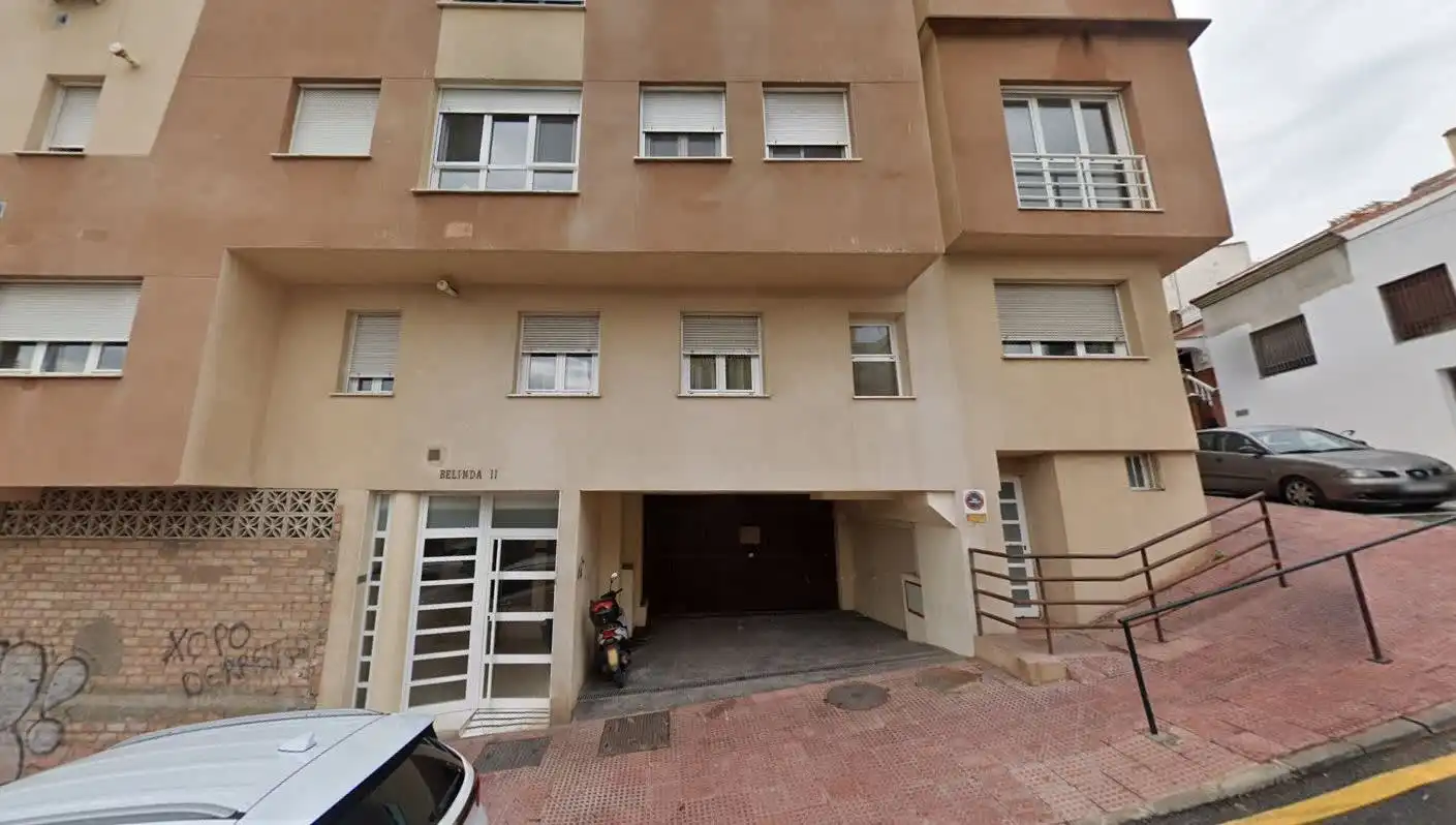 Garage zum Verkauf in Ctra Almería, El Palo