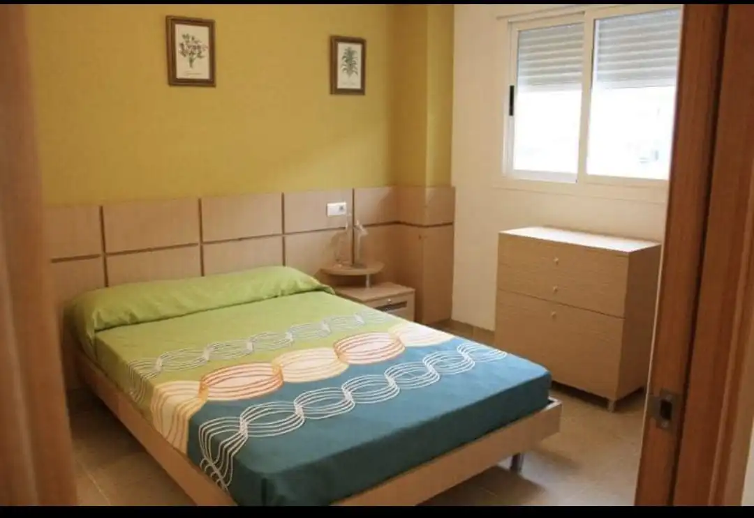 Habitación de Piso de alquiler en Oropesa del Mar / Orpesa con Terraza y Amueblado