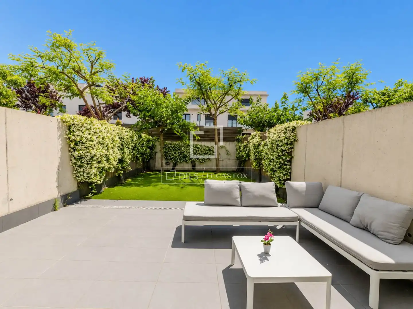 Terrassa de Casa o xalet en venda en Sitges amb Aire condicionat, Calefacció i Jardí privat