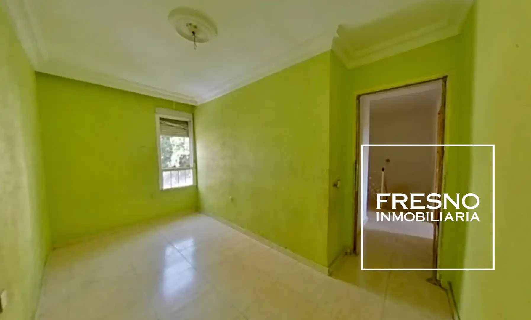 Habitación de Dúplex en venta en Huelva
