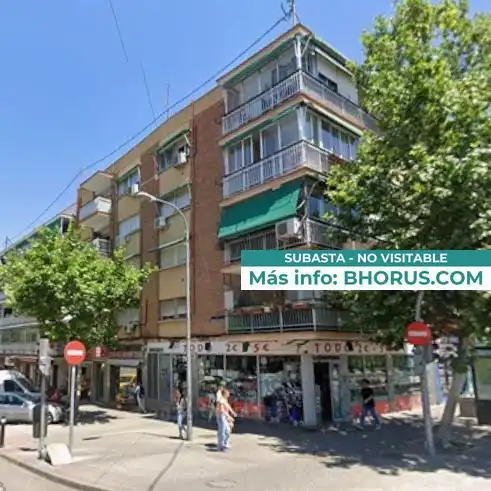 Vista exterior de Piso en venta en Madrid