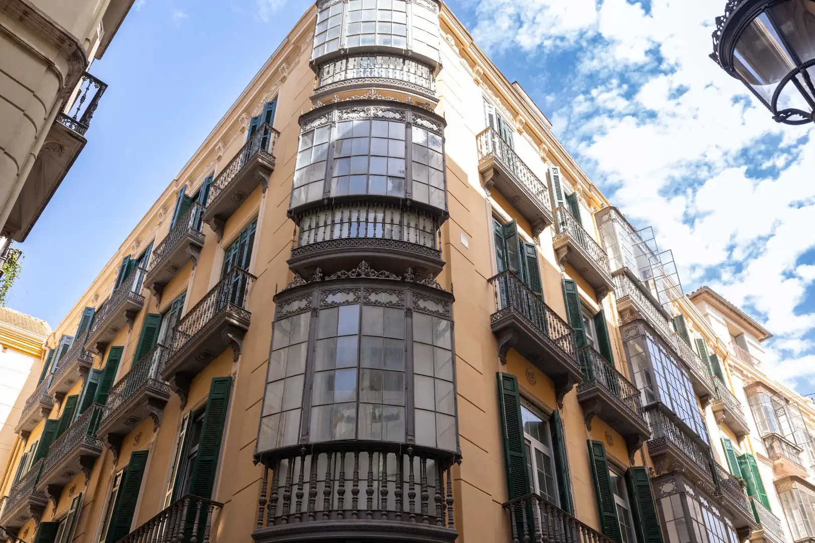 Exterior view of Flat for sale in Málaga  with Air Conditioner and Storage room