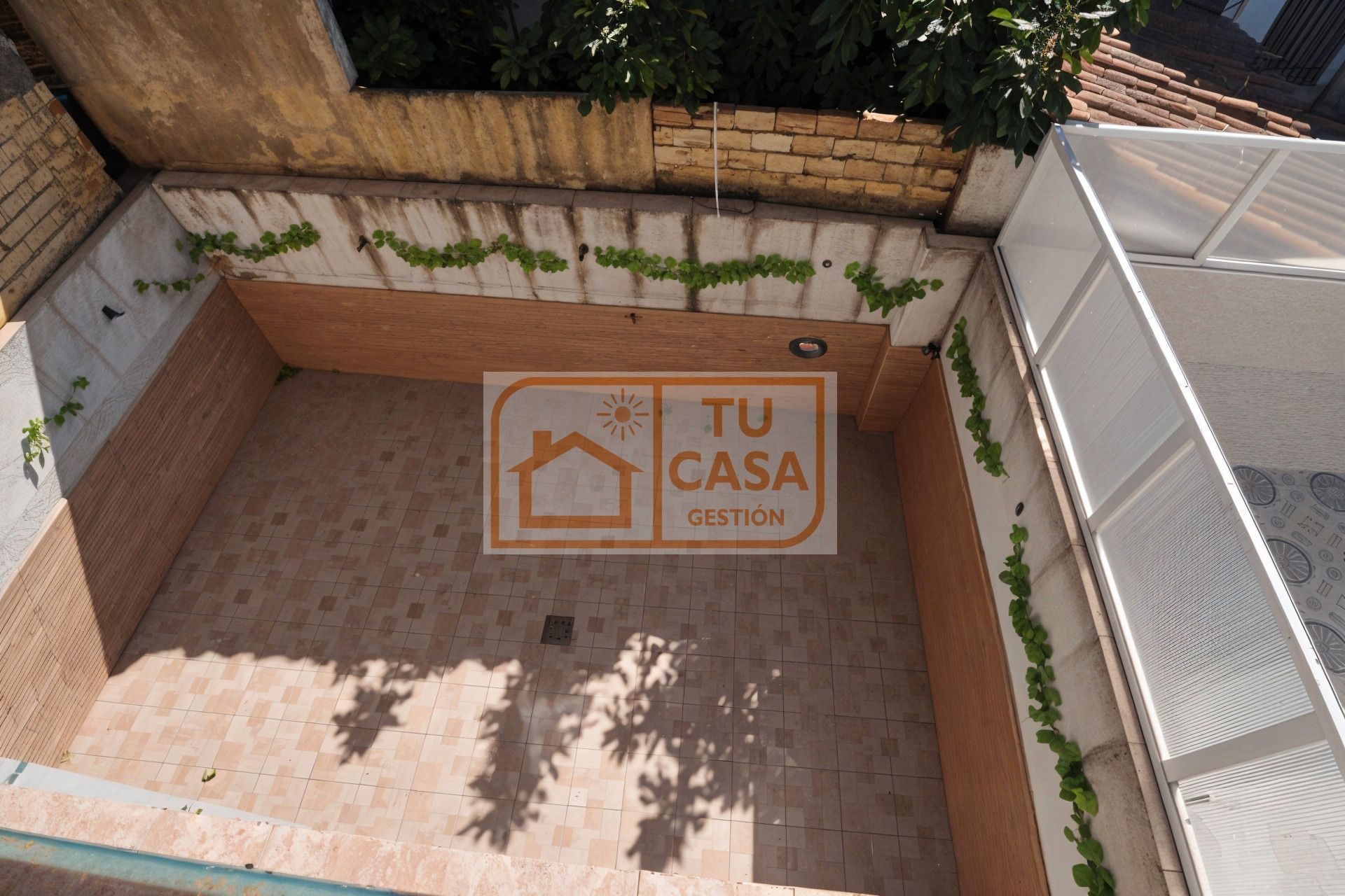 Terrassa de Casa adosada en venda en Moraleja amb Jardí privat, Terrassa i Moblat