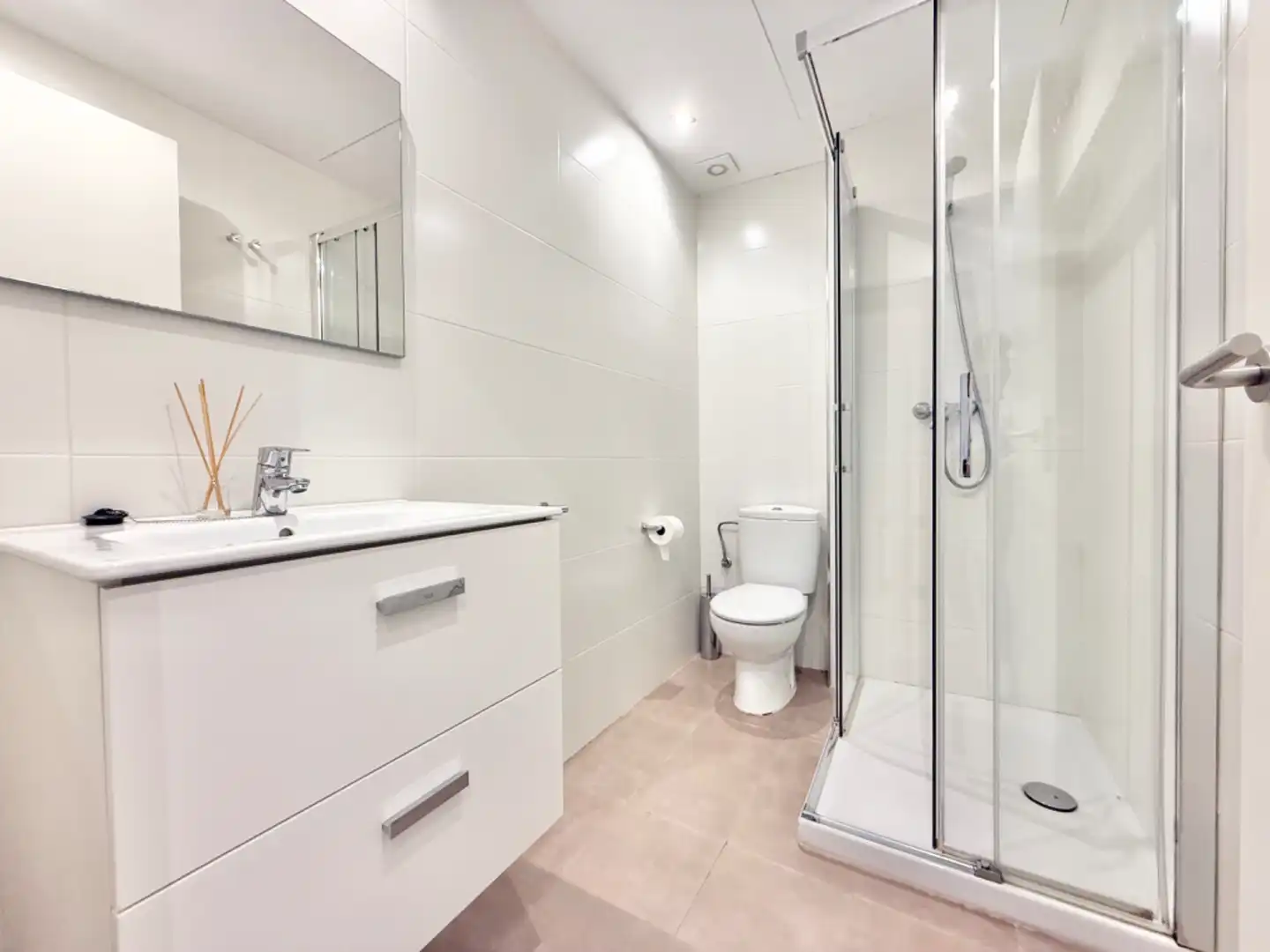 Baño de Estudio en venta en Barcelona con Aire acondicionado, Calefacción y Parquet