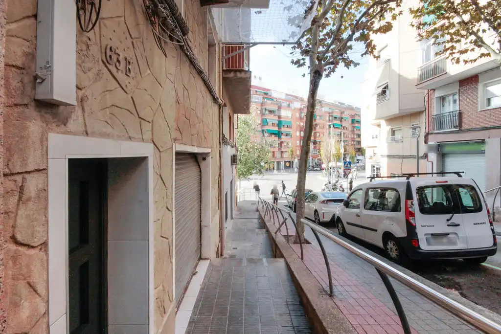 Vista exterior de Pis en venda en L'Hospitalet de Llobregat