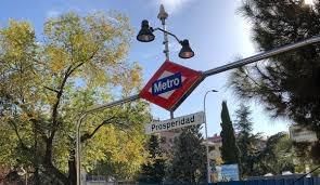 Außenansicht von Wohnungen zum Verkauf in  Madrid Capital mit Privatgarten, Parkett und Möbliert