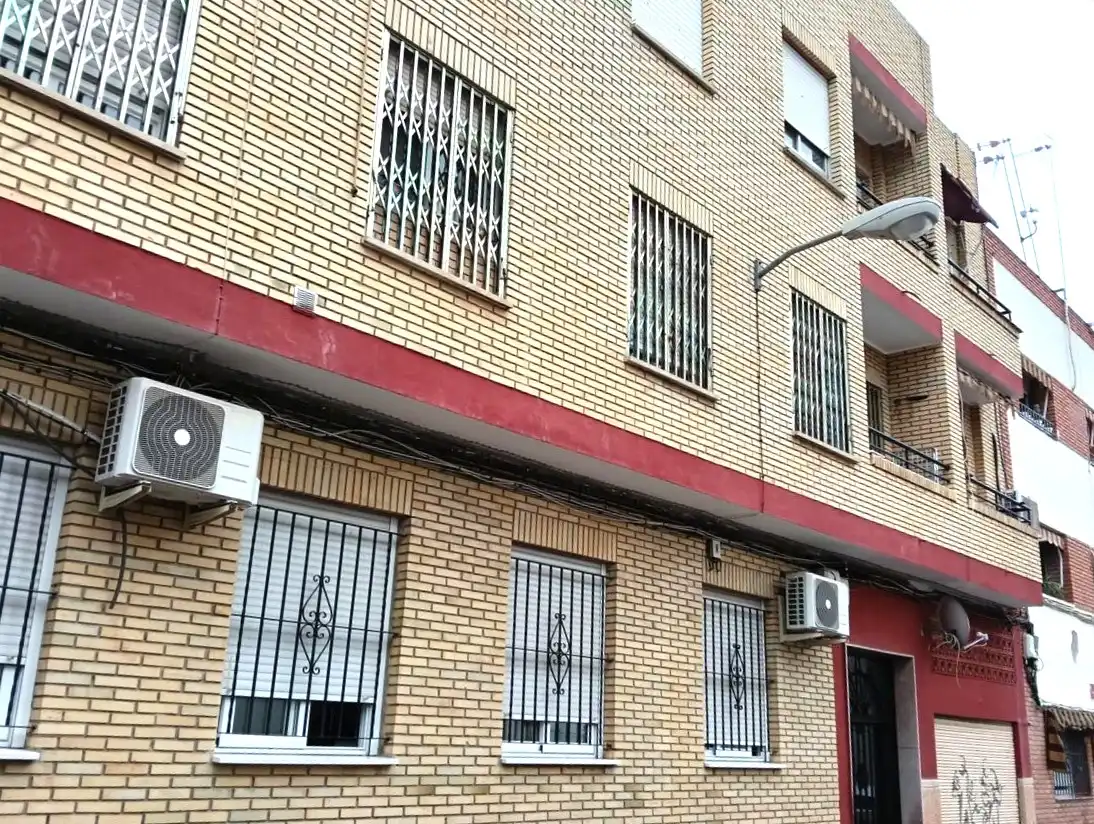 Vista exterior de Piso en venta en Norte-Sierra
