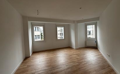 Living room of Flat to rent in A Coruña Capital   with Heating, Parquet flooring and Furnished