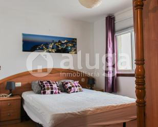 Dormitori de Apartament de lloguer en Cangas  amb Moblat