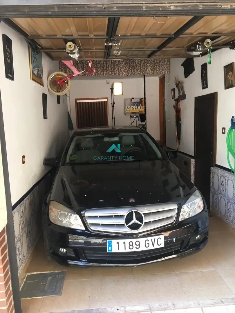 Parking de Casa adosada en venta en Villardompardo con Aire acondicionado, Jardín privado y Terraza