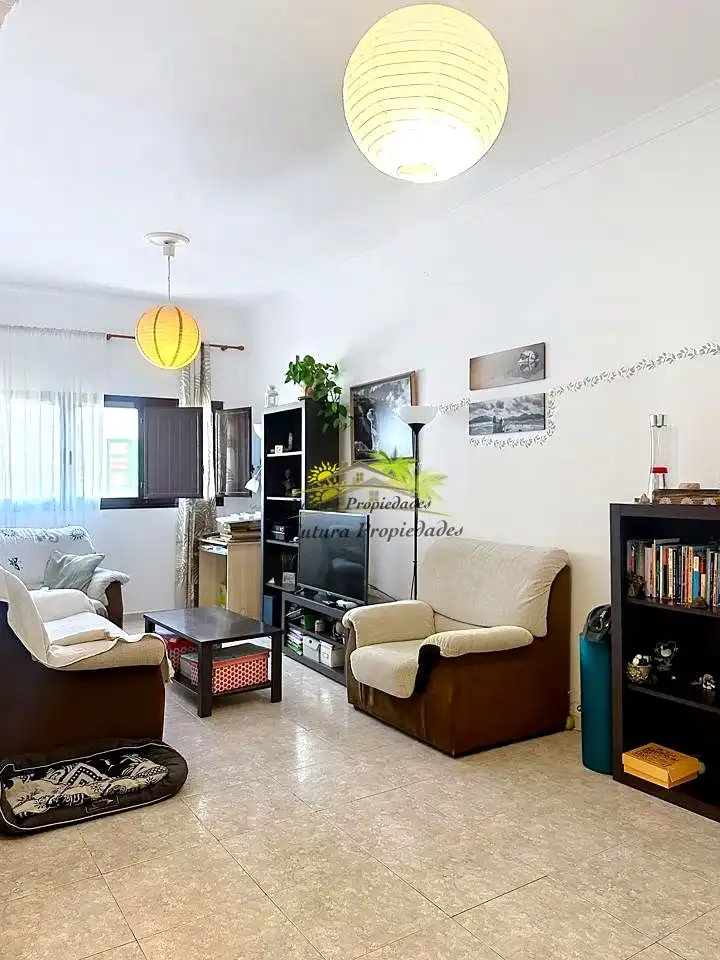 Sala de estar de Planta baja en venta en Centro - La Vega Alta