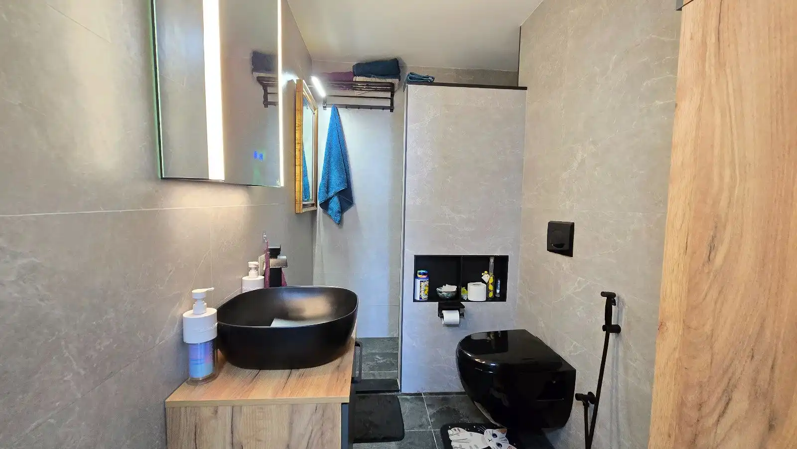 Bathroom of Flat for sale in Benalmádena  with Air Conditioner, Heating and Swimming Pool