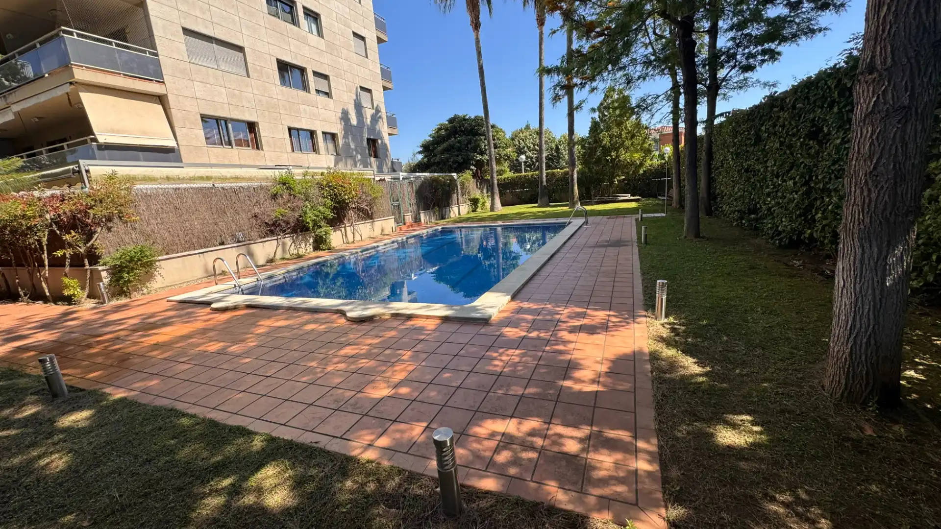 Piscina de Planta baja en venta en Salou con Aire acondicionado, Calefacción y Jardín privado