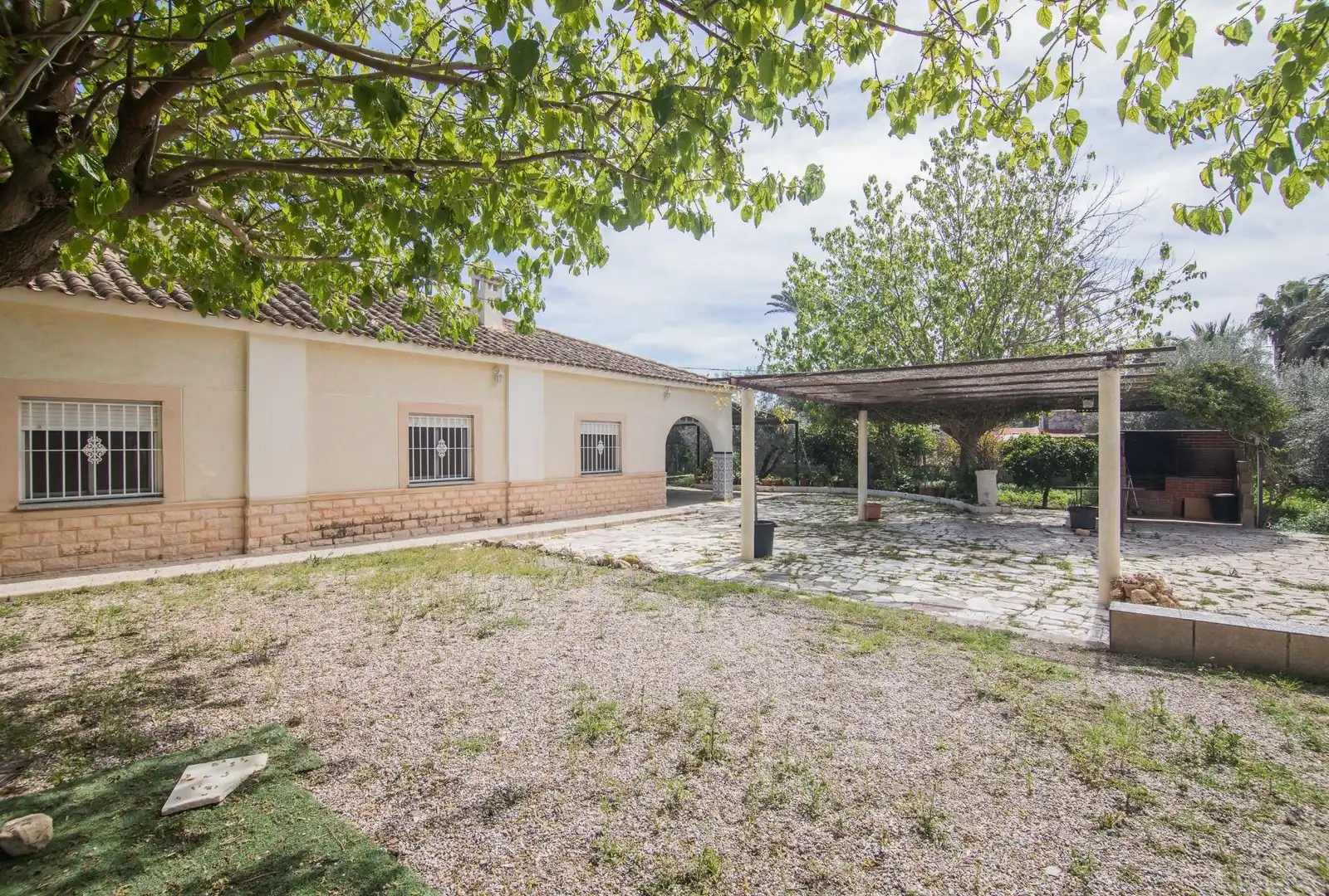 Jardí de Casa adosada en venda en Elche / Elx amb Calefacció, Jardí privat i Terrassa