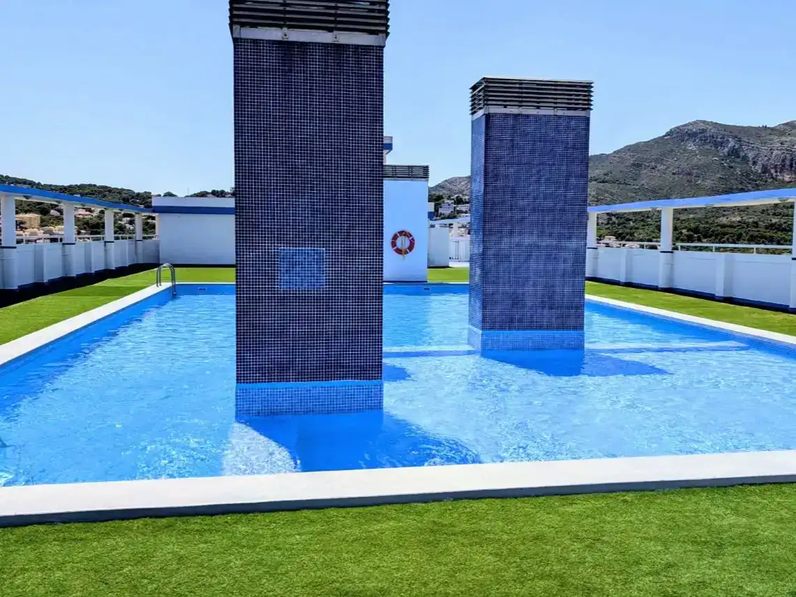 Schwimmbecken von Wohnung zur Miete in Playa de la Concha
