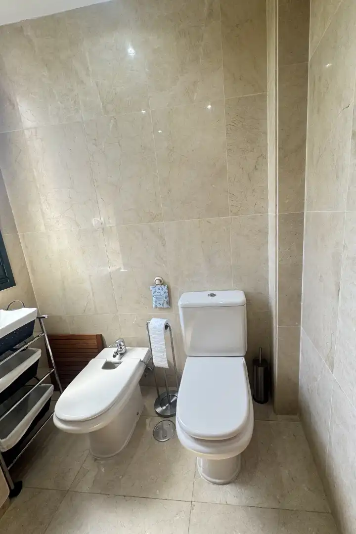 Baño de Piso en venta en Avilés con Calefacción, Parquet y Terraza