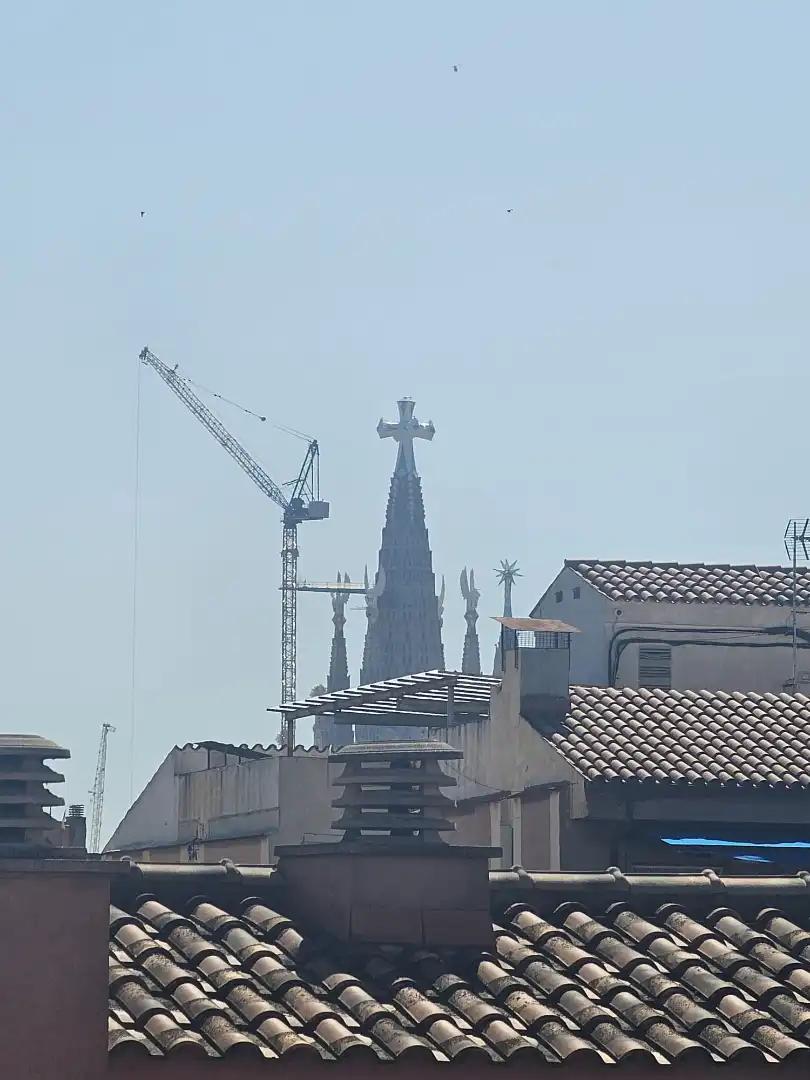 Vista exterior de Piso en venta en Barcelona con Parquet, Amueblado y Horno