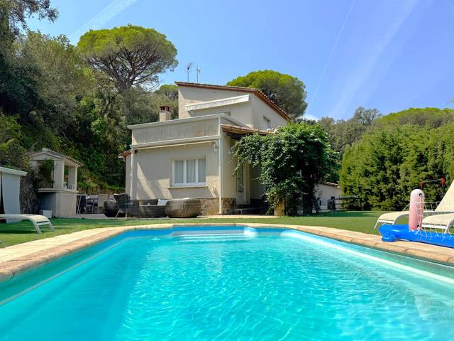 Casa-chalet en Venta en Carrer Isidre Nonell en Cabanyes - Mas Ambrós - Mas Pallí