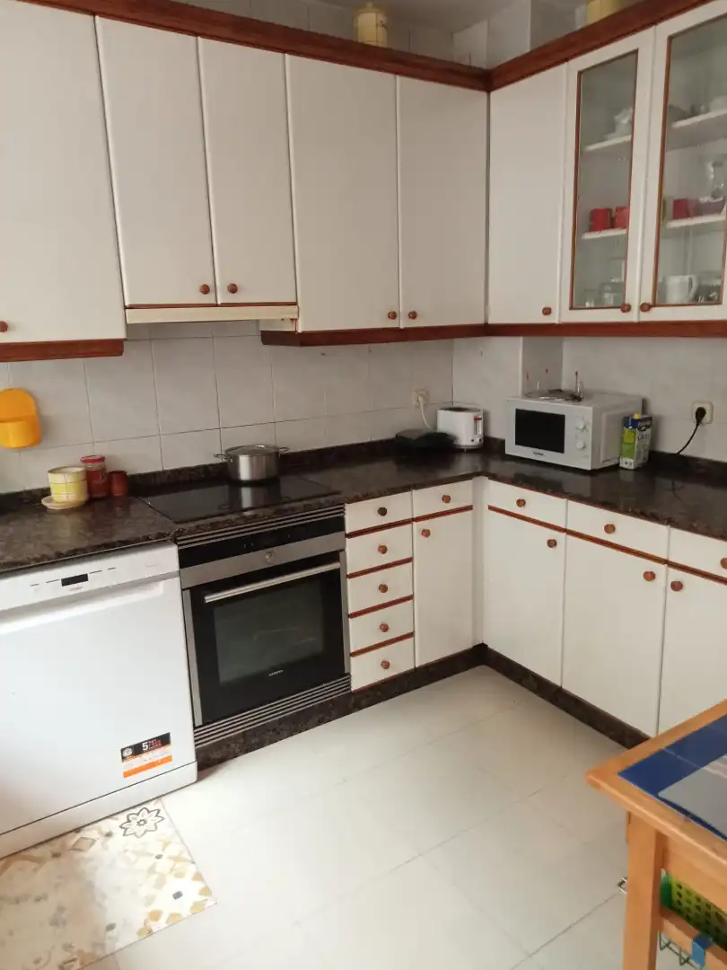 Cocina de Casa o chalet en venta en Santiago de Compostela  con Calefacción, Jardín privado y Terraza