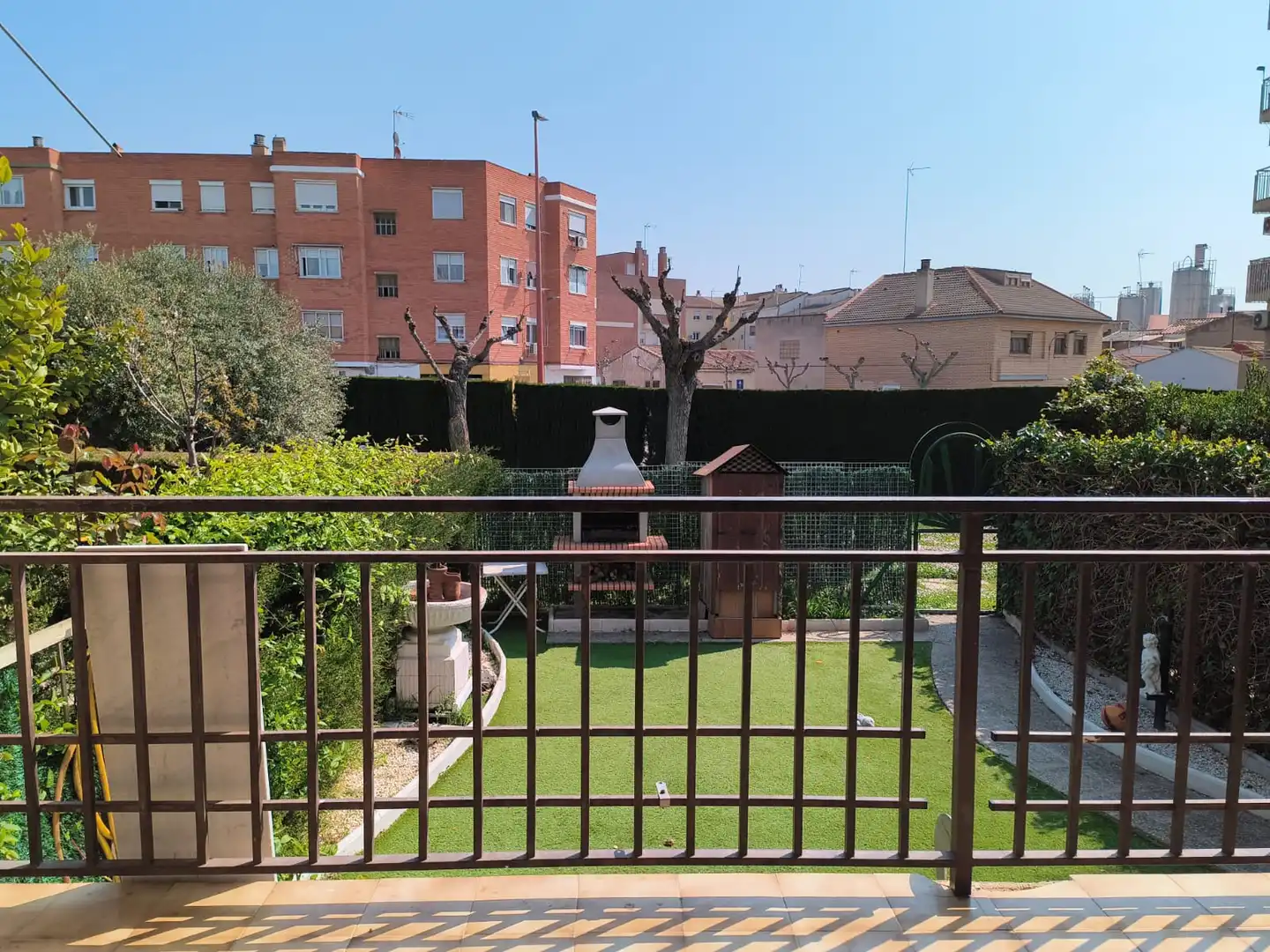 Jardí de Casa adosada en venda en Utebo amb Aire condicionat, Calefacció i Jardí privat
