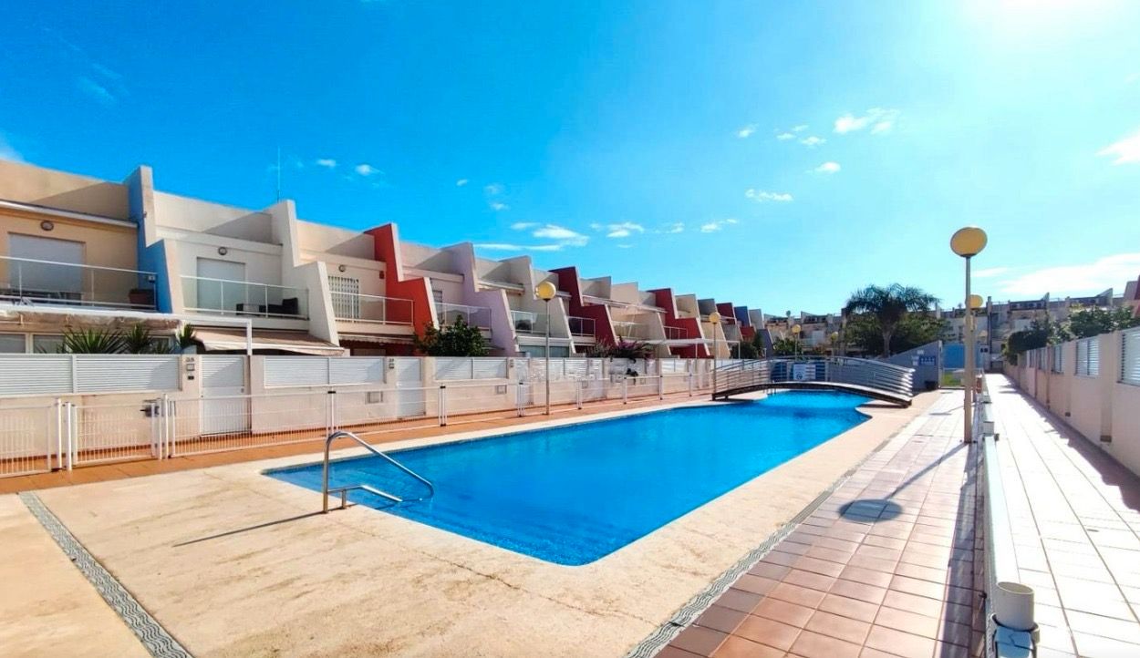 Vista exterior de Casa adosada en venta en Oropesa del Mar / Orpesa con Aire acondicionado, Terraza y Trastero