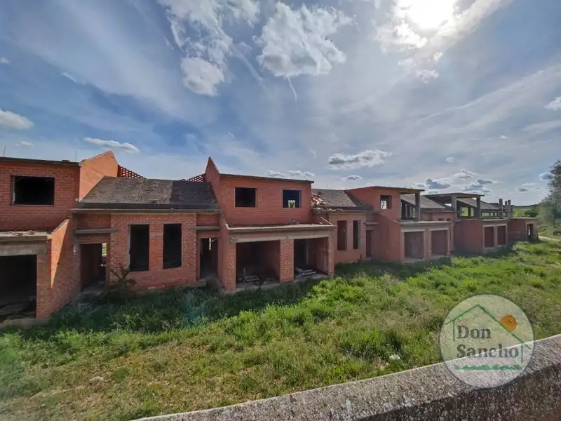 Casa adosada en venda en Castronuevo de Esgueva