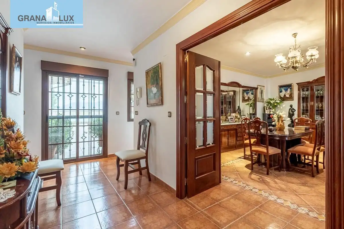 Chalet en venta en Calle de la Virgen del Rocío, imagen 25